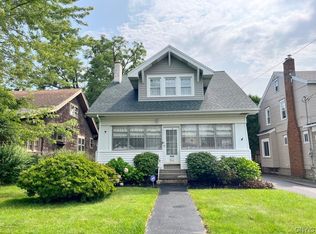 213 Forest Hill Dr, Syracuse, NY 13206