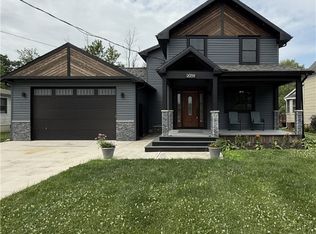 2059 Lakeview Rd, Lake View, NY 14085