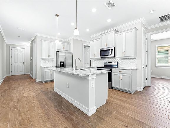 3rd image of 192 Soliera St