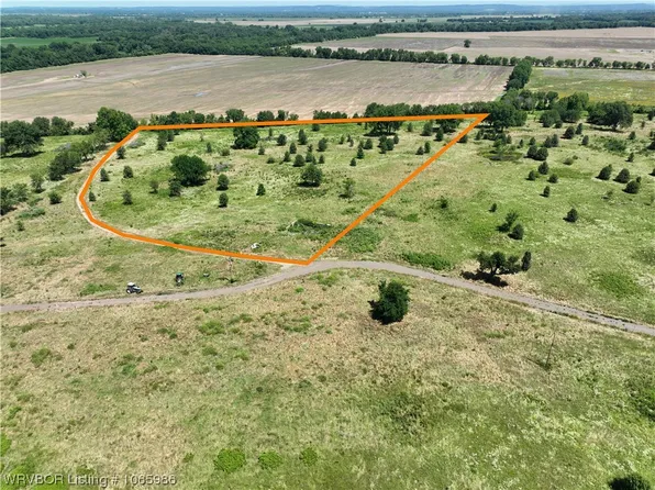 8 Beaty Ave, Pocola, OK 74902