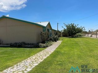 4 Midway Rd, Caballo, NM 87931