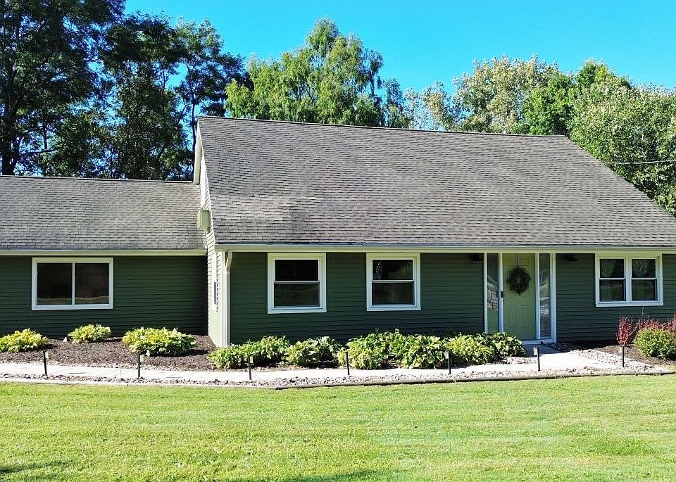 1st image of 240 Claridon Rd