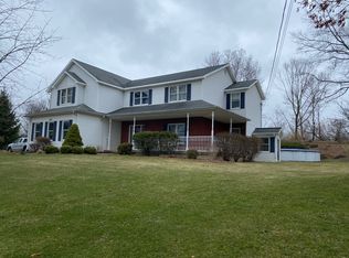 333 Dr Shaw Rd, Slingerlands, NY 12159