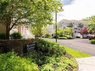 1 New Rd, Rumford, RI 02916