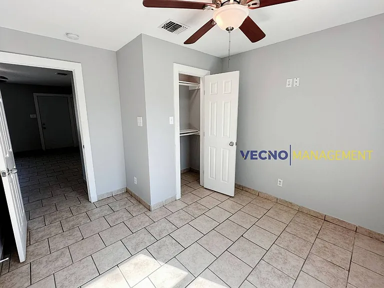 302 Cooper St #201 — Photo 9