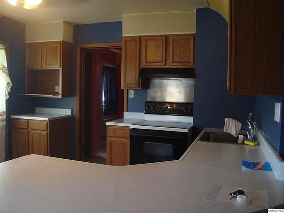 Home for Sale in Quincy, IL $72,500