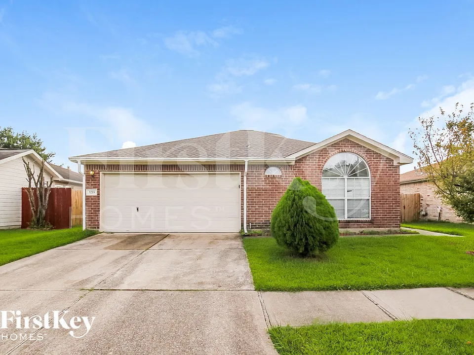 3218 Red Cedar Dr