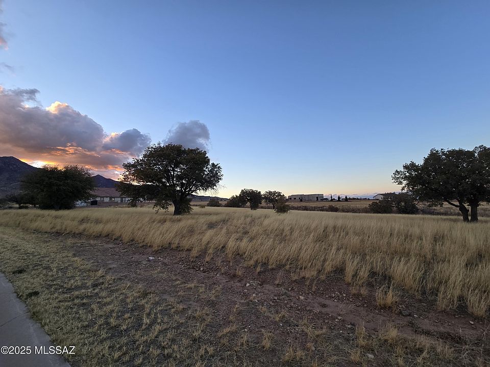 1st image of E Saddlehorn Cir #10