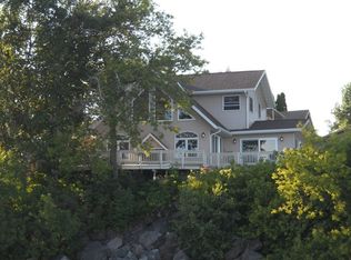 8 Lakeside Ct, Duluth, MN 55804