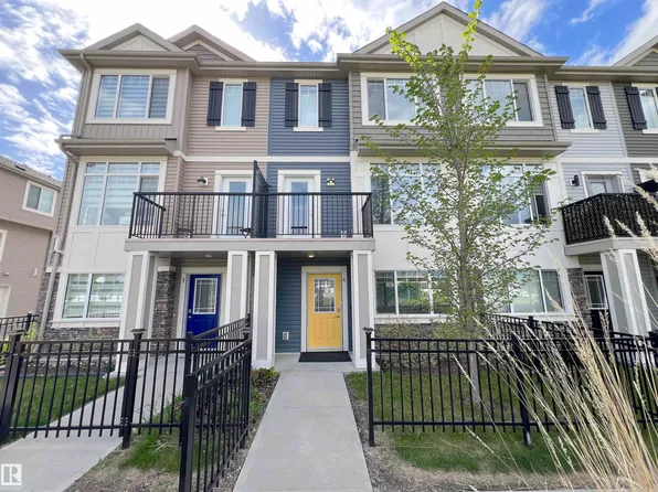 11373 12th Ave NW #6, Edmonton, AB T6J 5V2
