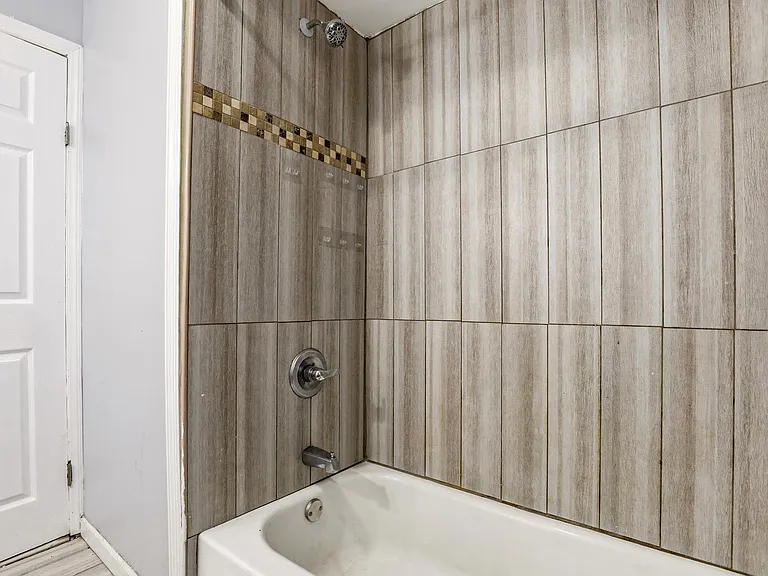 712 Sheridan Ave — Photo 26