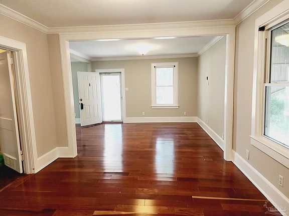 2nd image of 1409 E Blount St