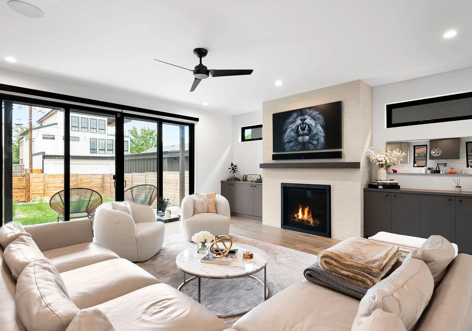 Luxury 5BD, 6BA Home 1 Block From Sloan's Lake — Photo 3