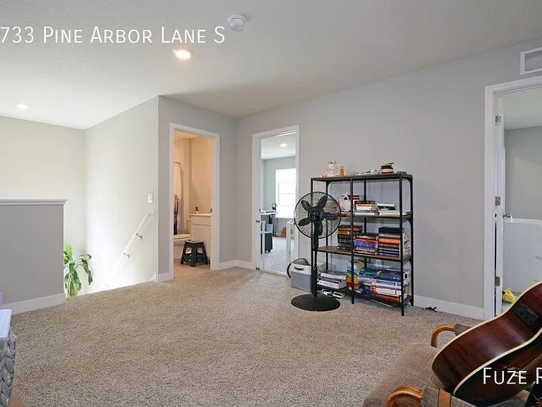 6733 Pine Arbor Ln S — Photo 11