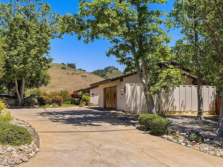 690 Rancho Alisal Dr — Photo 24