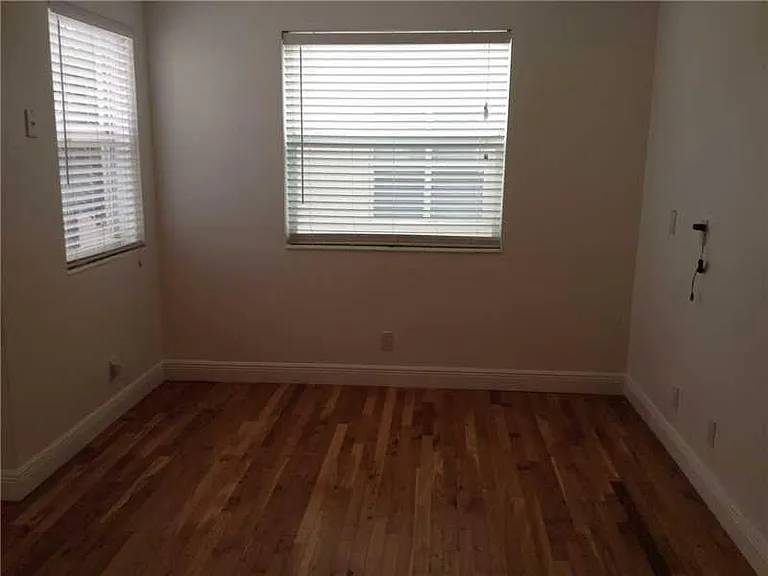 2339 Taft St — Photo 5