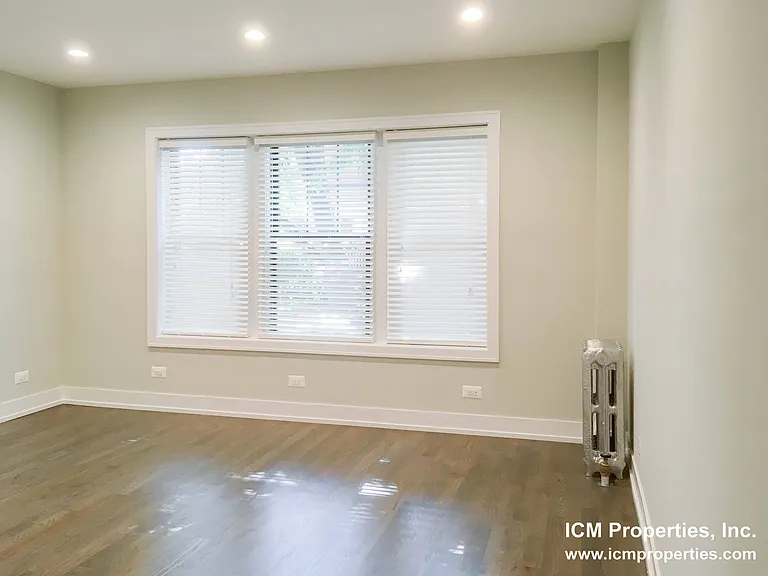 2253 W Argyle St #1 — Photo 3