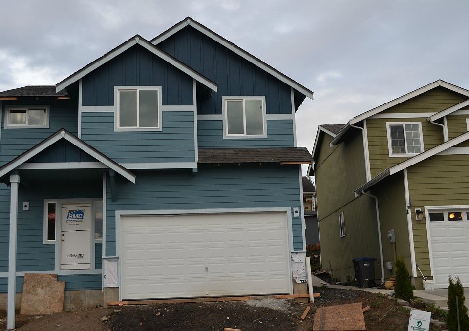 2nd image of 6789 Takota Pl NE