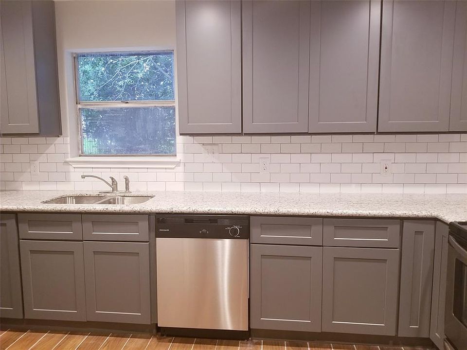 1st image of 6700 Carver Ave #B