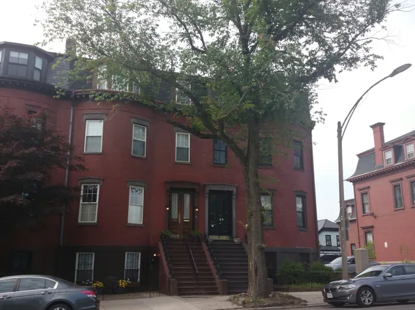 797 East Broadway, South Boston, MA 02127