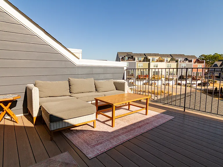 This quiet little community is a perfect spot for walking to so many local restaurants, the bowling alley, the Farmer's Market on Saturday mornings, and town sponsored festivities throughout the year.