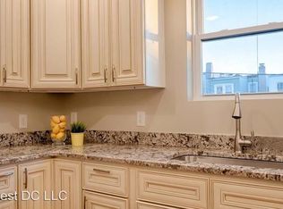 822 Emerson St NW, Washington, DC 20011