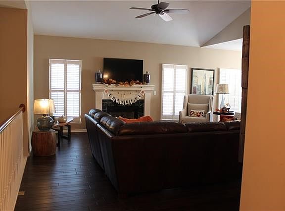 2nd image of 1535 Ashton Dr