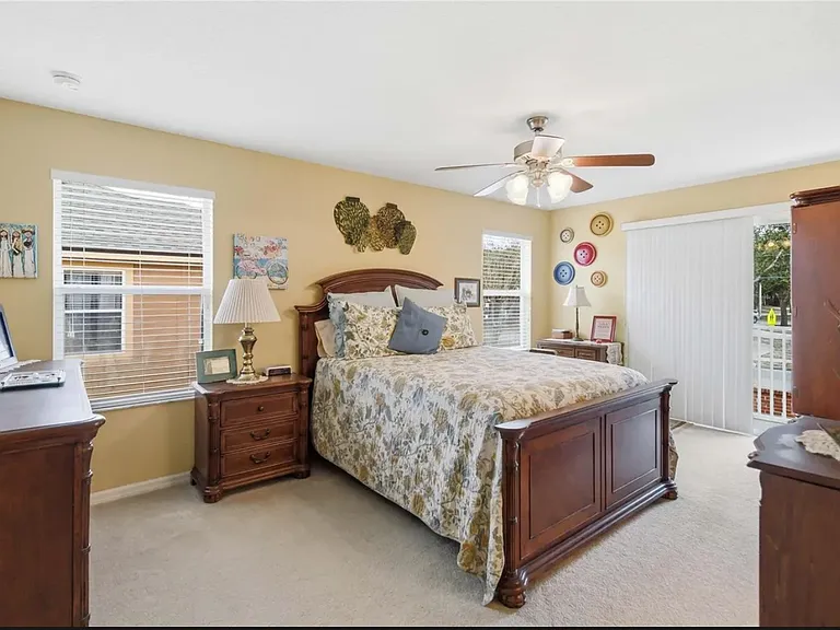 1240 Retreat View Cir — Photo 14