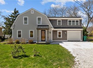 52 Ladeira Ave, Portsmouth, RI 02871