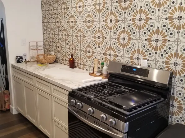 1 bed, 1.0 bath, 620 sqft, $1,445, 301 Monroe St NE #303, Albuquerque, NM 87108