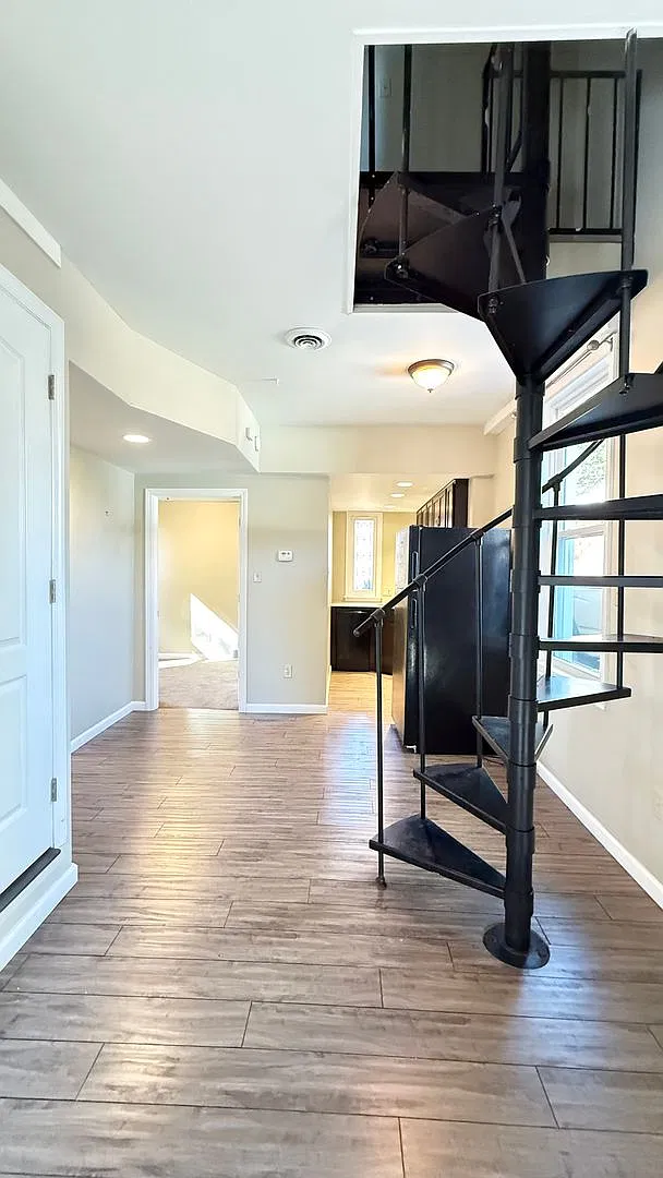 342 S. Graham Street — Photo 4