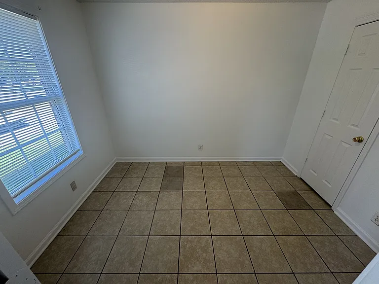 107 Pickle St #C — Photo 6
