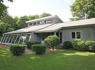 475 Grooms Rd, Clifton Park, NY 12065