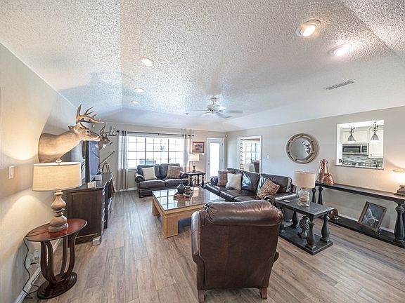 4th image of 2909 Northtown Pl
