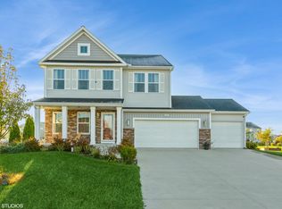6047 Racine Dr, Stevensville, MI 49127