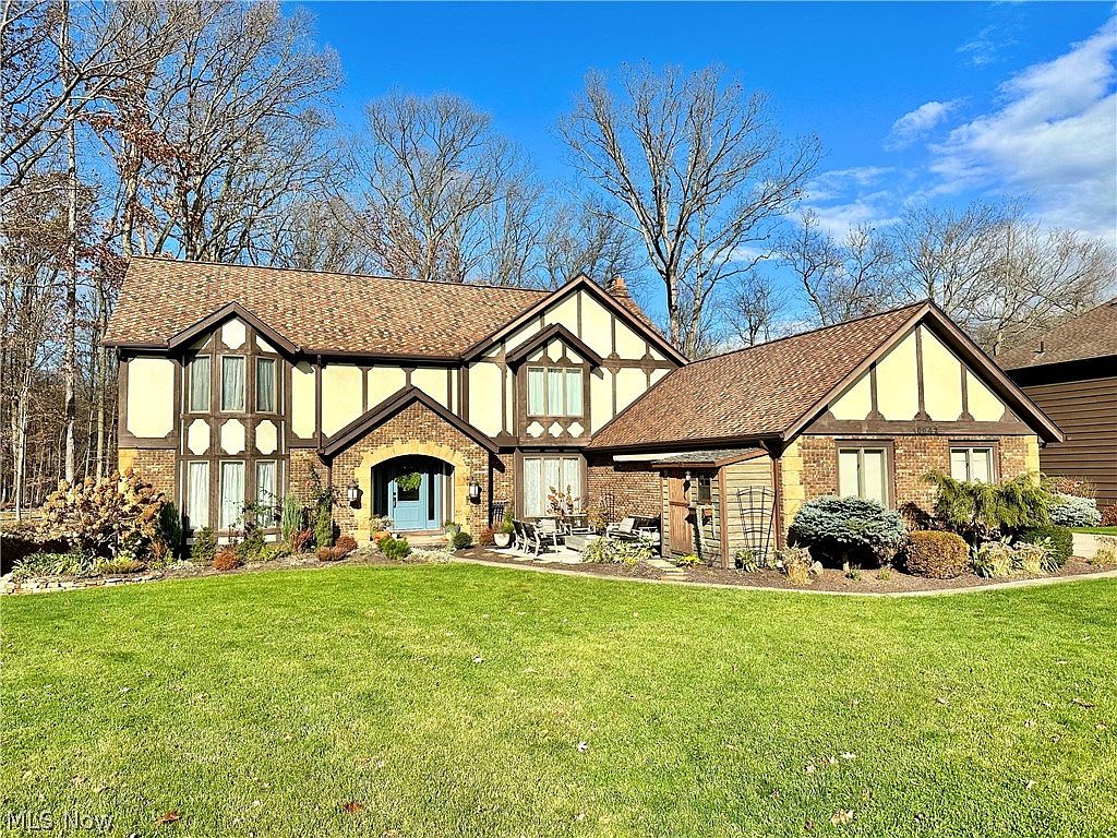 10042 Gatewood Dr, Brecksville, OH 44141 Zillow