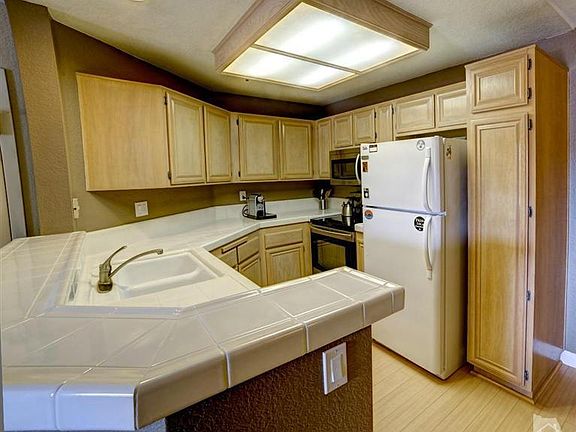 4th image of 675 Oak Run Trl Unit 304