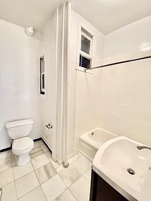 Rented by Waverly Realty Associates | media 21