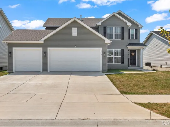 214 Summer Glen Ln, Saint Charles, MO 63301