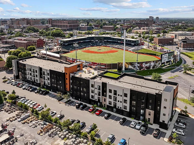 Stadium Row — Photo 7