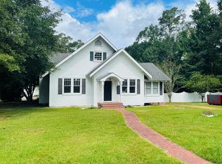 611 Glenwood St, Picayune, MS 39466