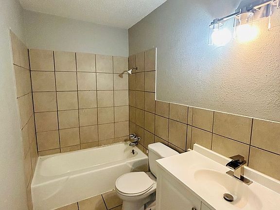 2nd image of 500 E Craven Ave APT 3