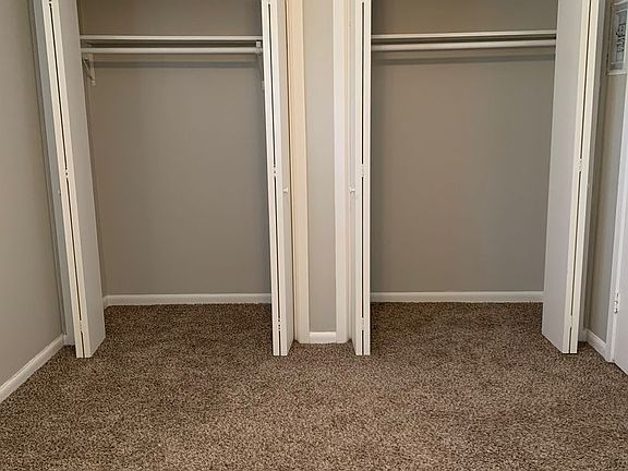 3rd image of 303 W 40th St #105