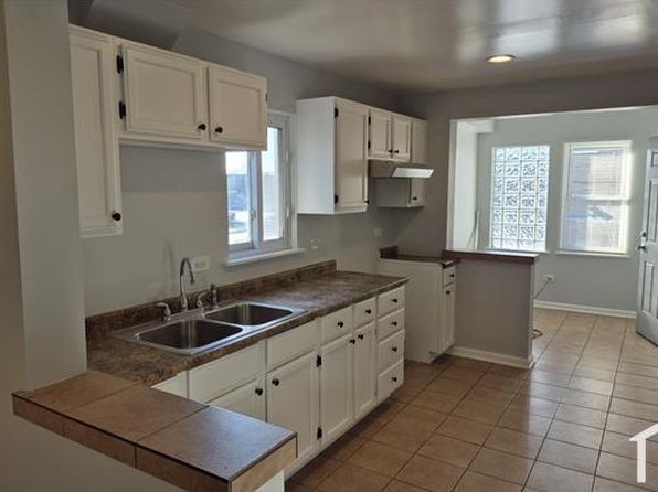 6840 S Claremont Ave #2