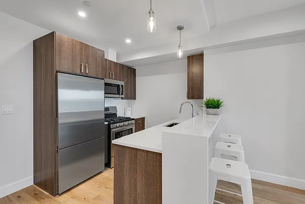 Rented by Modern Spaces | media 15