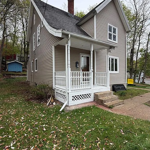 16 Terrace Ave — Photo 1