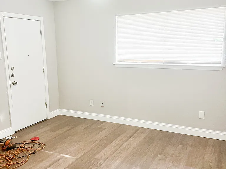 4429 Bowser Ave #106 — Photo 8