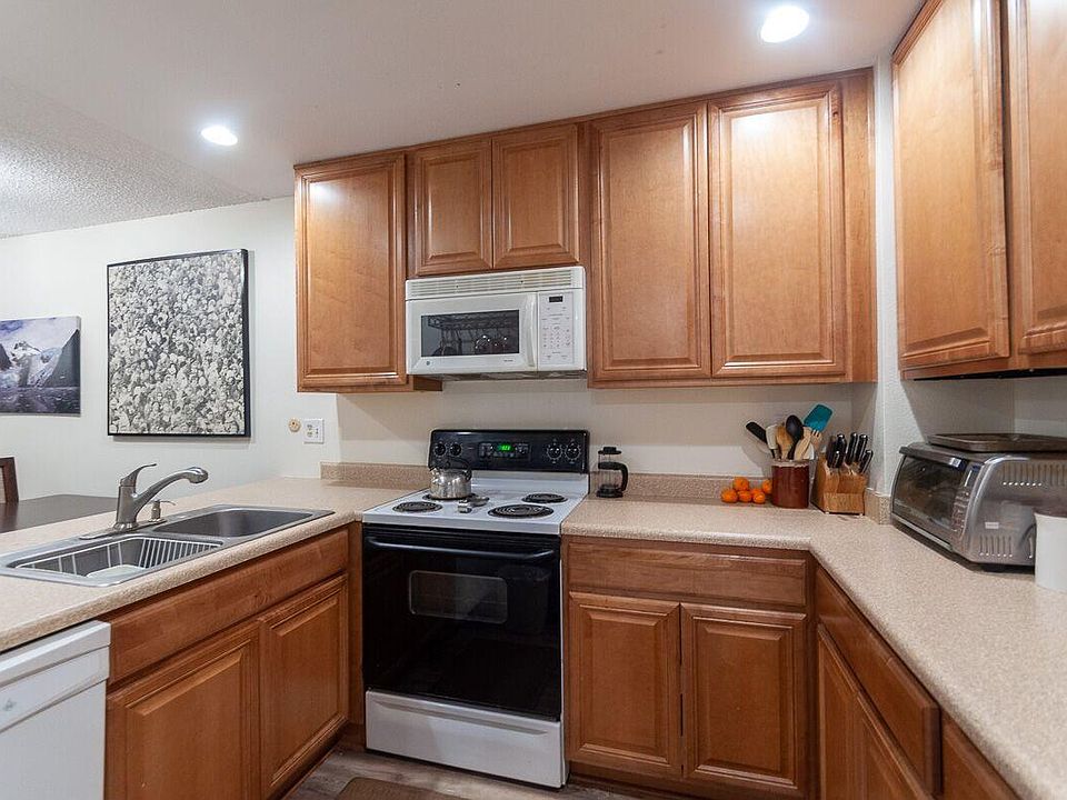 2nd image of 1503 Samos Cir