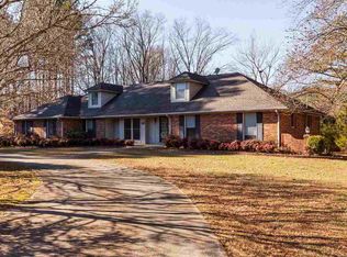 110 Wimbledon Rd, Brownsboro, AL 35741