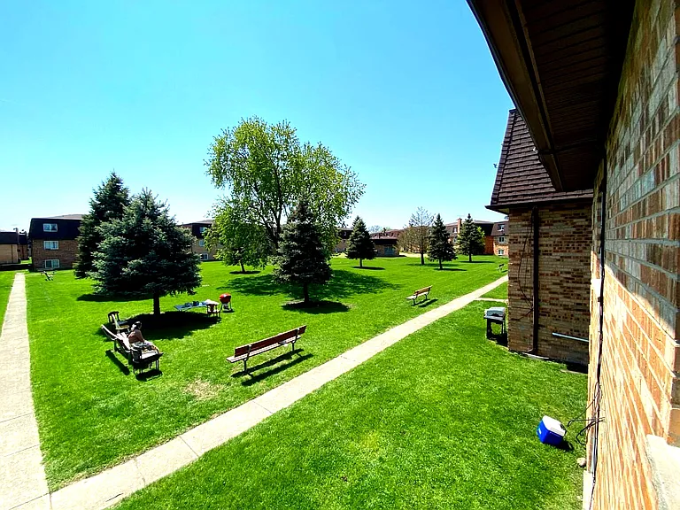 1217 E Long Valley Dr #3B — Photo 3
